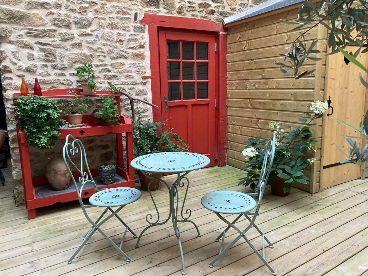 Ferienwohnung La Cour Secrete Dinan Exterior foto