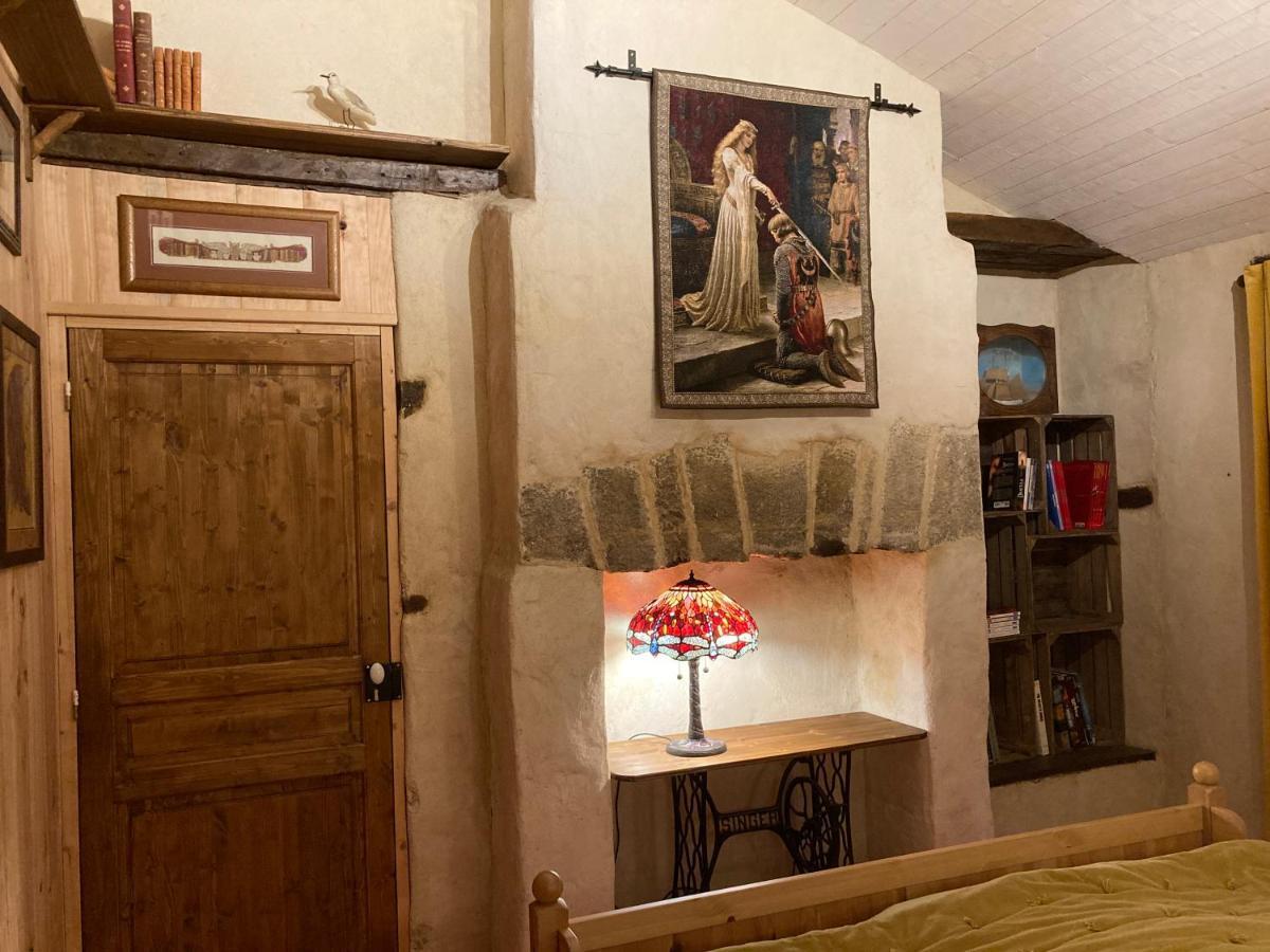 Ferienwohnung La Cour Secrete Dinan Exterior foto