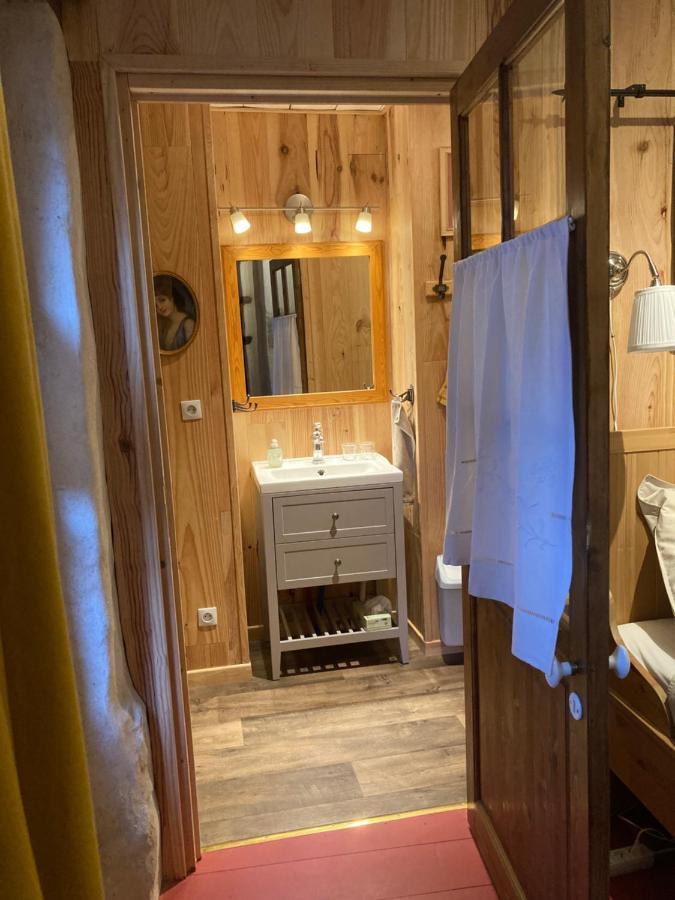 Ferienwohnung La Cour Secrete Dinan Exterior foto
